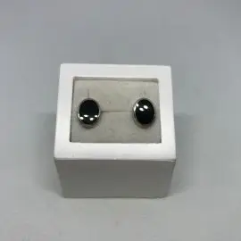 SØLV ØRESTIKKER MED ONYX - SALE – 50%